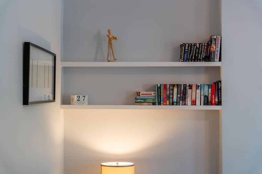 A Beautiful And Stylish 2 Bed Flat Close To Beach บอร์นมัธ ภายนอก รูปภาพ